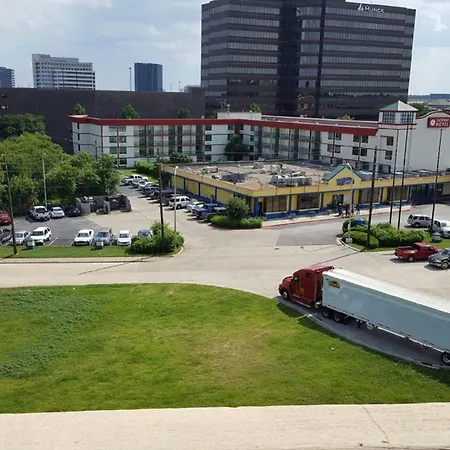 Gateway Hotel Dallas Park Central